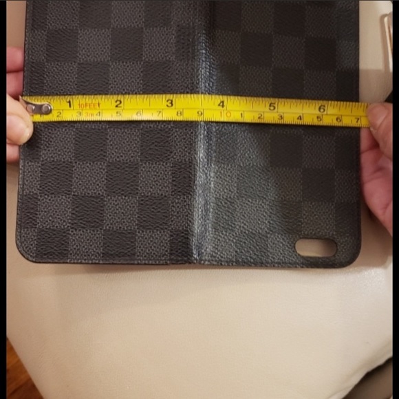 Louis Vuitton Damier Graphite iPhone 8 Plu… - Picture 10 of 12